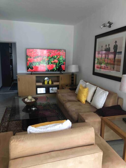 Red Cascade - Luxury 4 Bedrooms -Solar And Aircons ฮาร์ทบีสบูร์ท ภายนอก รูปภาพ